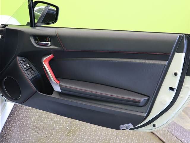 Toyota 86 2015-01 597-18