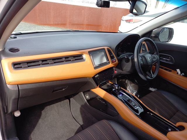 Honda VEZEL 2014-04 511-22