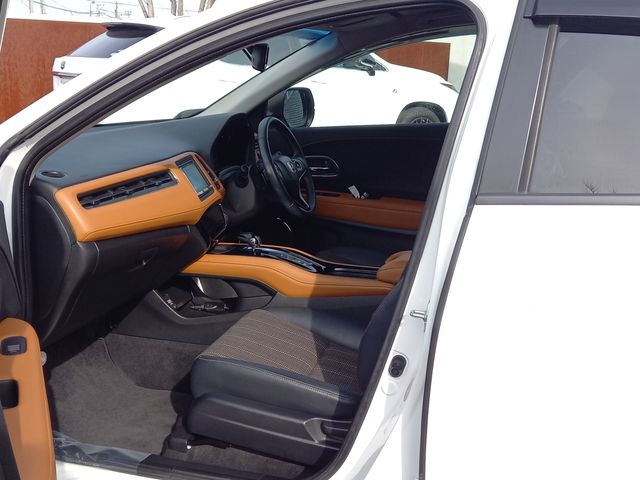 Honda VEZEL 2014-04 511-23