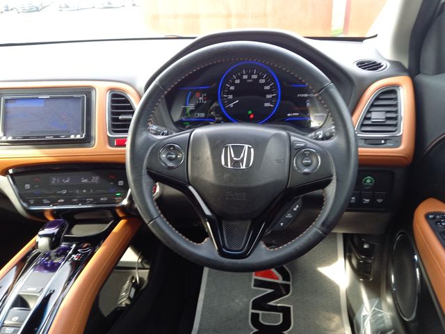 Honda VEZEL 2014-04 511-12