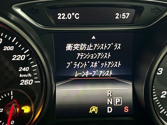 Mercedes Benz A-CLASS 2016-08 10733-10