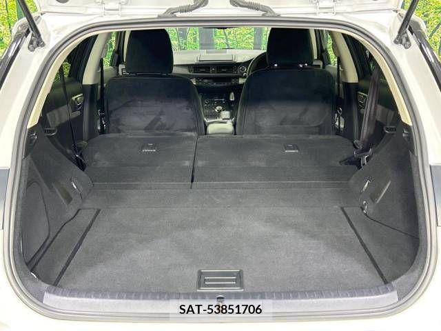Lexus CT 2014-07 387903-10