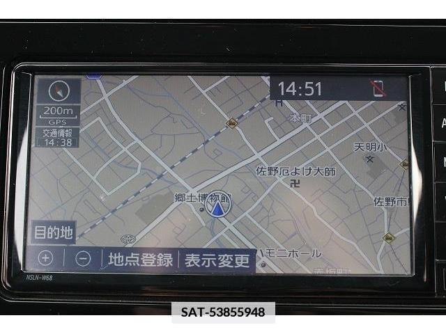 Toyota PRIUS 2019-07 351575-1