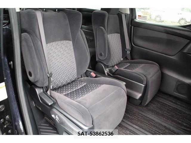 Toyota VELLFIRE 2017-10 213551-13