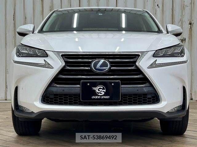 Lexus NX 2015-09 334349-11