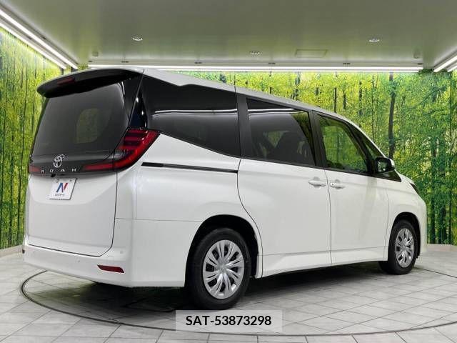 Toyota NOAH 2023-04 228416-17
