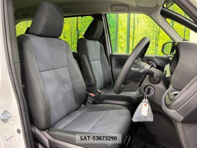 Toyota NOAH 2023-04 228416-8