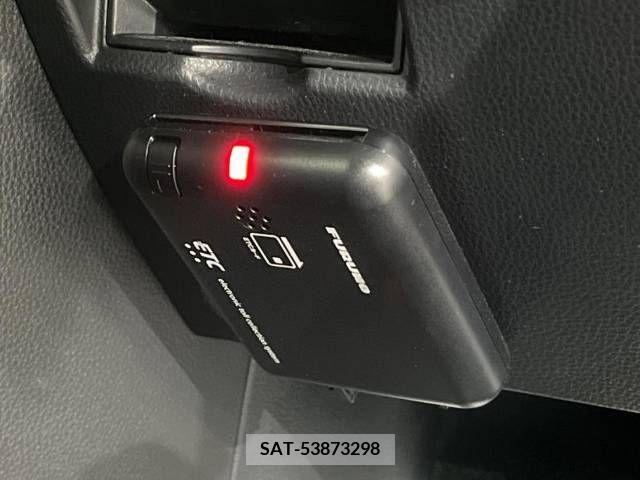 Toyota NOAH 2023-04 228416-6
