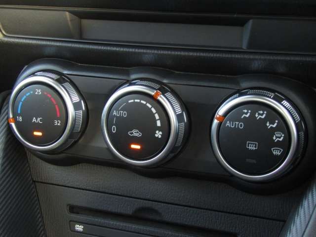 Mazda DEMIO 2014-11 23744-8