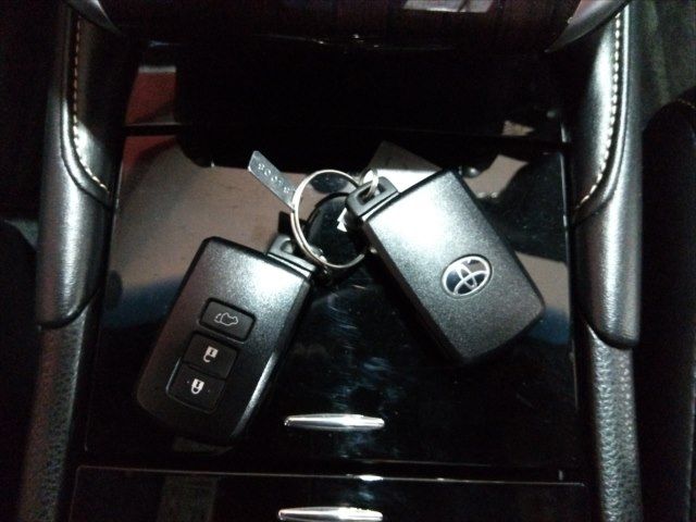 Toyota HARRIER 2016-11 185428-7