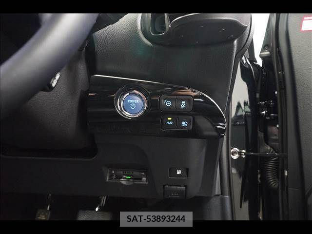 Toyota PRIUS 2019-06 351742-13