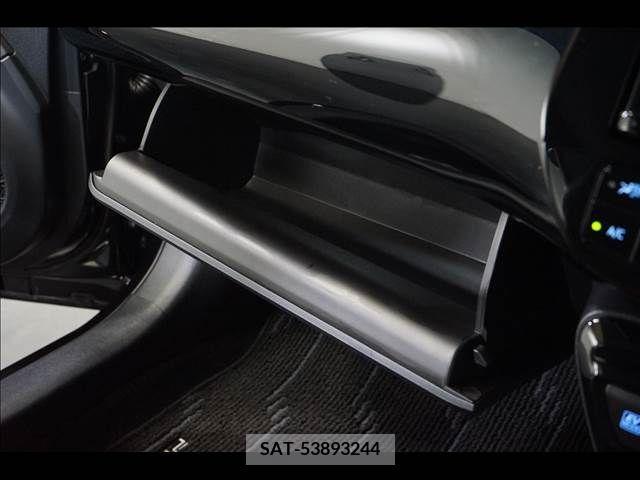 Toyota PRIUS 2019-06 351742-12