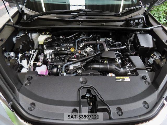 Lexus LBX 2024-06 354323-26