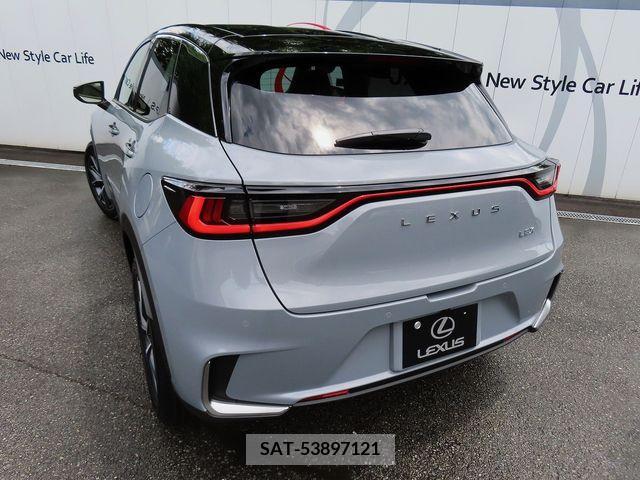Lexus LBX 2024-06 354323-28