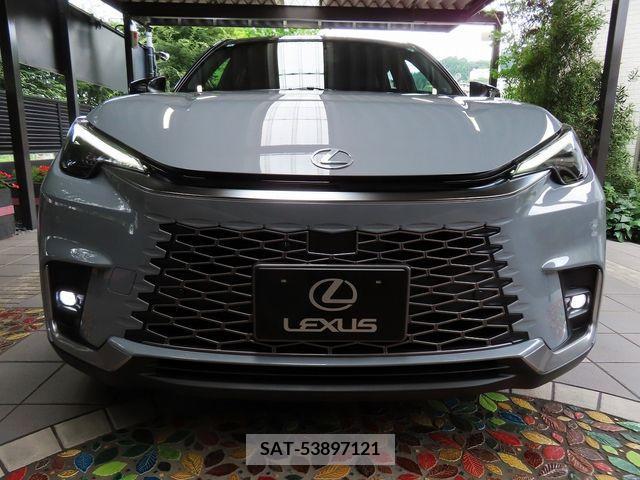 Lexus LBX 2024-06 354323-3