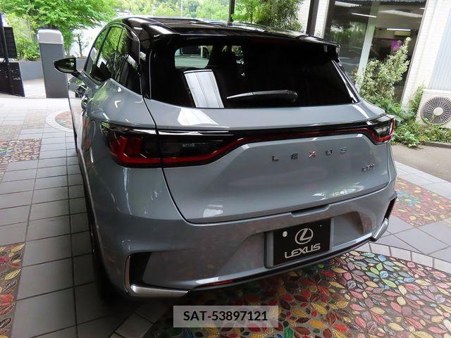 Lexus LBX 2024-06 354323-6