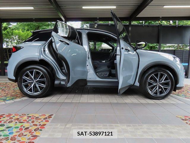 Lexus LBX 2024-06 354323-9