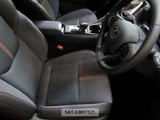 Lexus LBX 2024-06 354323-12