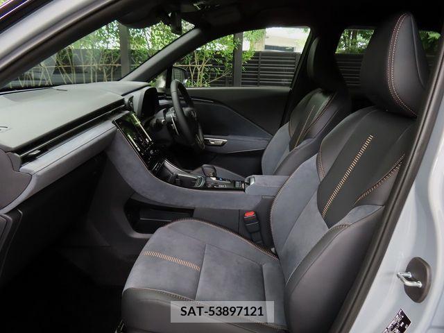 Lexus LBX 2024-06 354323-23