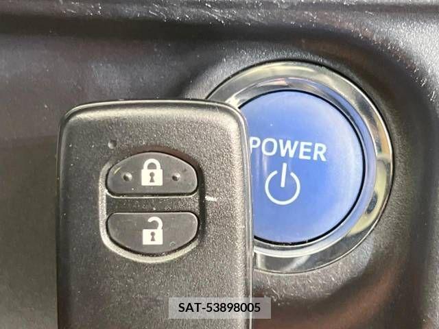 Toyota AQUA 2016-02 325929-5