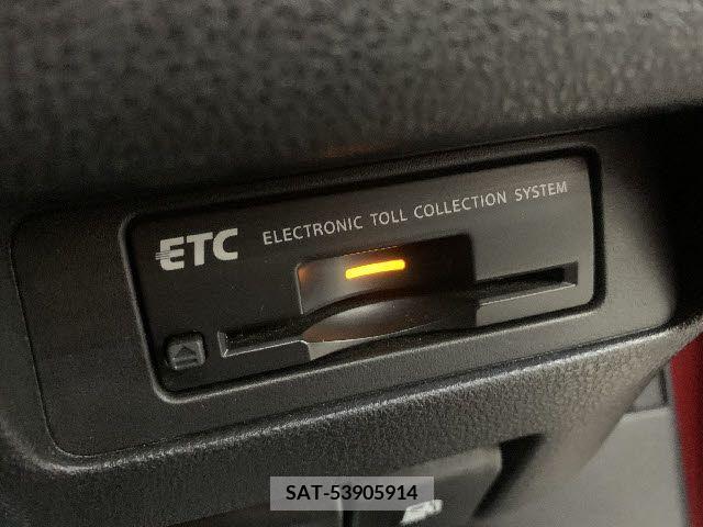 Nissan JUKE 2012-03 374587-11