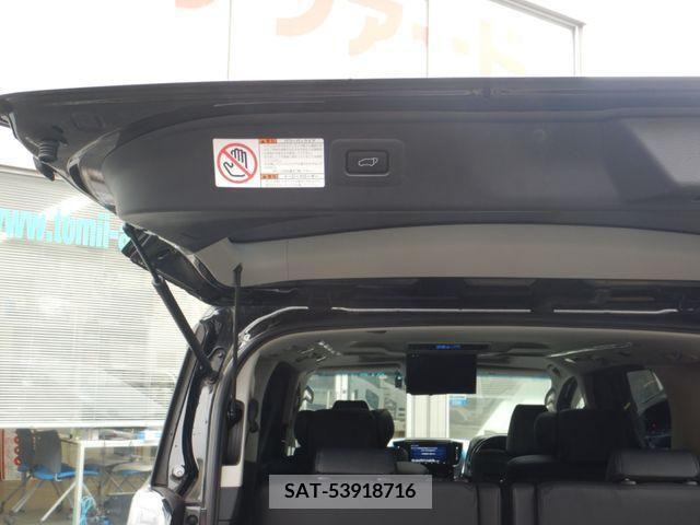 Toyota VELLFIRE 2018-11 383908-23