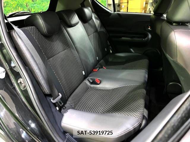 Toyota AQUA 2017-09 235464-15