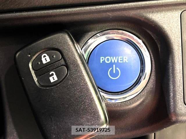 Toyota AQUA 2017-09 235464-10
