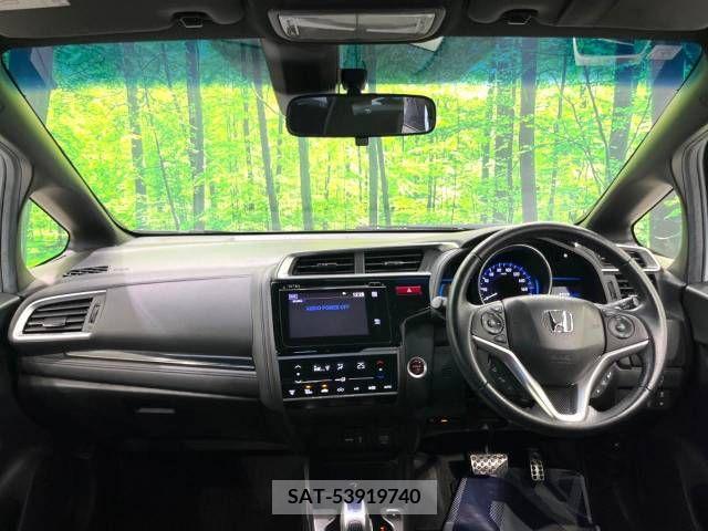 Honda FIT HYBRID 2016-12 390863-1