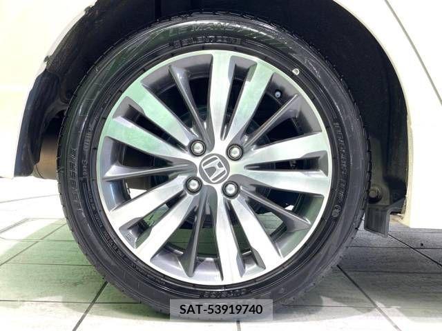 Honda FIT HYBRID 2016-12 390863-13