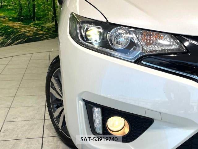 Honda FIT HYBRID 2016-12 390863-12
