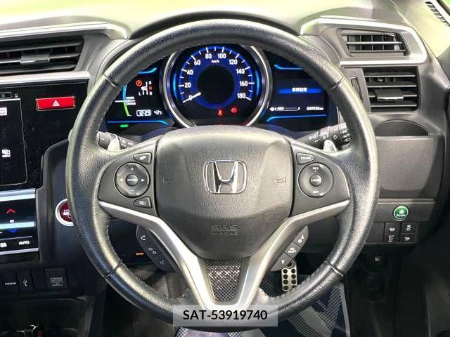 Honda FIT HYBRID 2016-12 390863-11