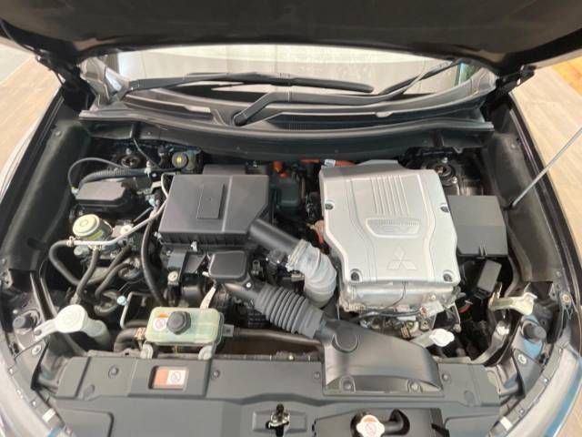 Mitsubishi OUTLANDER PHEV 2019-09 17938-18