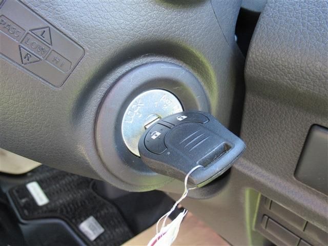 Nissan CARAVAN VAN 2022-11 183313-13
