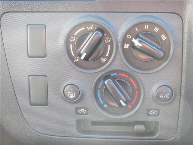 Nissan CARAVAN VAN 2022-11 183313-11