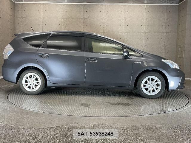 Toyota PRIUS ALPHA 2012-06 322148-7