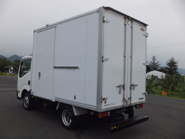 Nissan ATLAS 2015-12 5892-15