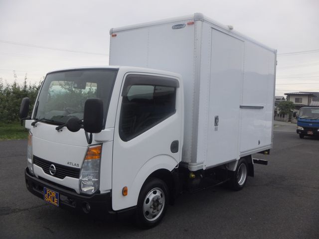 Nissan ATLAS 2015-12 5892-0