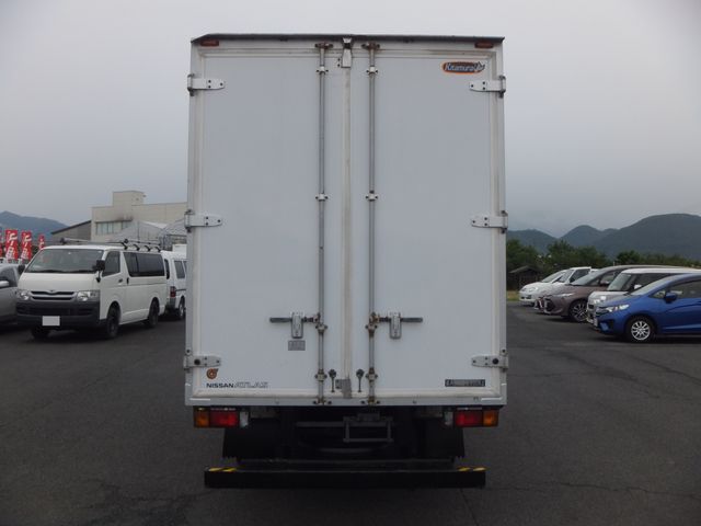 Nissan ATLAS 2015-12 5892-7