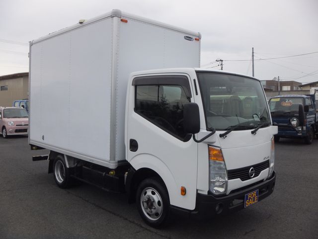 Nissan ATLAS 2015-12 5892-3