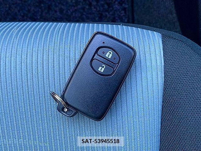 Toyota AQUA 2013-02 255176-15