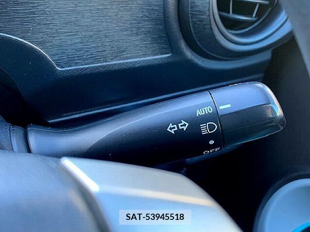 Toyota AQUA 2013-02 255176-16
