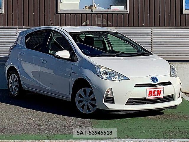 Toyota AQUA 2013-02 255176-6