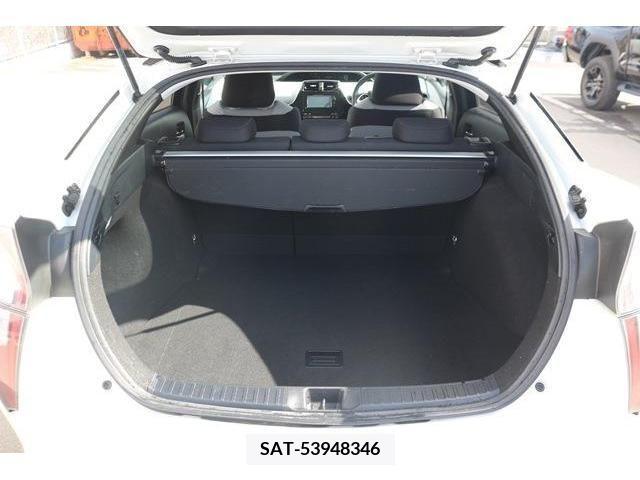 Toyota PRIUS 2016-03 372709-16