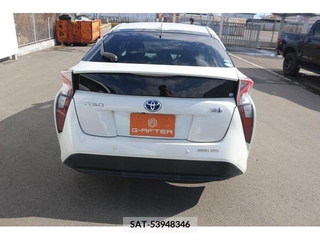 Toyota PRIUS 2016-03 372709-7