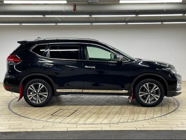 Nissan X-TRAIL 2018-05 192896-13