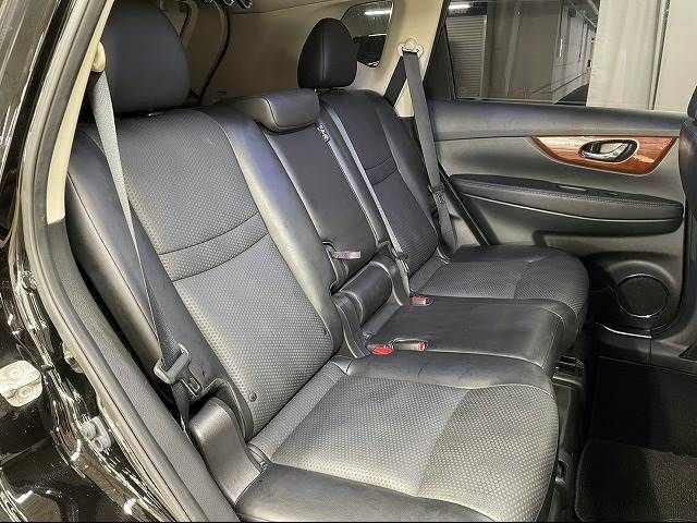 Nissan X-TRAIL 2018-05 192896-9
