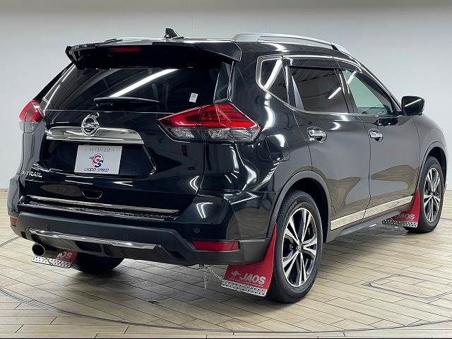 Nissan X-TRAIL 2018-05 192896-15