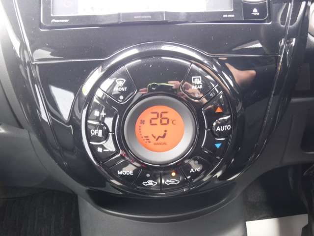 Nissan NOTE 2018-07 182265-6