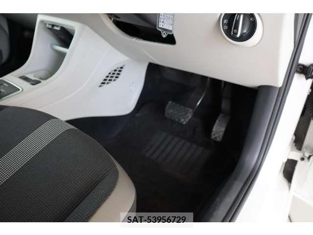 VolksWagen UP! 2017-09 375353-22